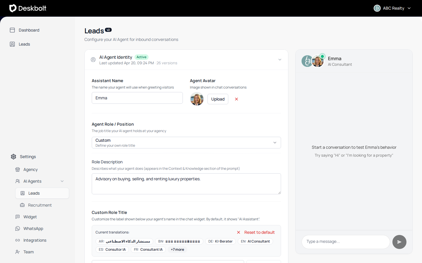 Écran de personnalisation de l'agent IA Deskbolt — nom, avatar, rôle, titres multilingues